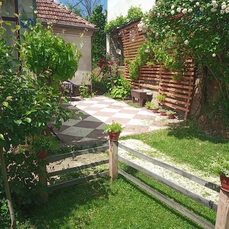 Kuca Iz Zavicaja